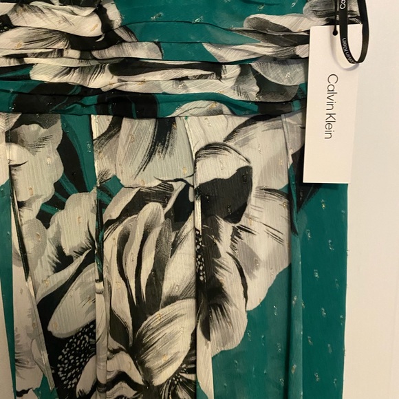 New with tag floorlength Calvin Klein dress - Picture 4 of 6